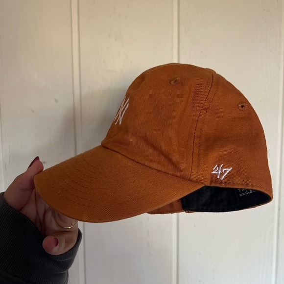 ’47 Brand NY Yankees Burnt Orange Fall Aesthetic Cap – Classic Clean Up - Picture 5 of 6